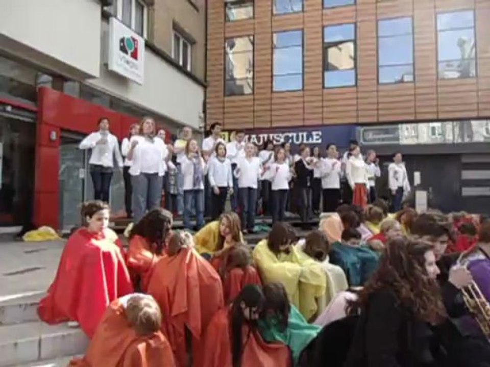 Les rues joyeuses à Tourcoing college Marie Curie(nord)