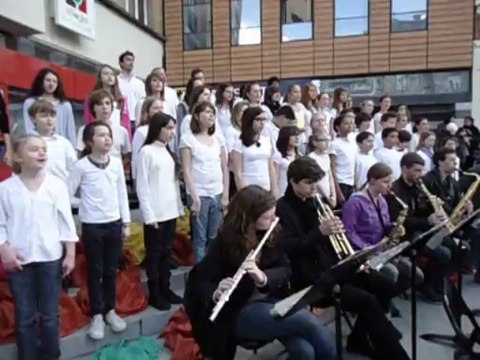 Les rues joyeuses à Tourcoing 3 college Marie Curie(nord)