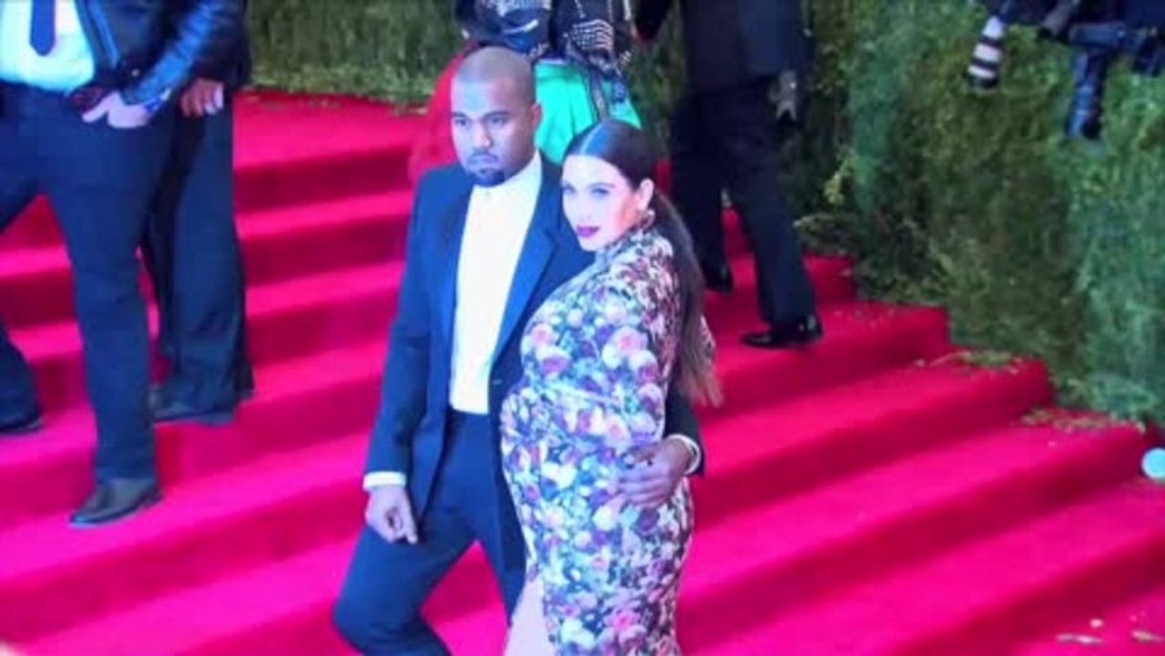 Khloe Kardashian Tweets About Kim Kardashian and Kanye West's New 'Miracle' Baby