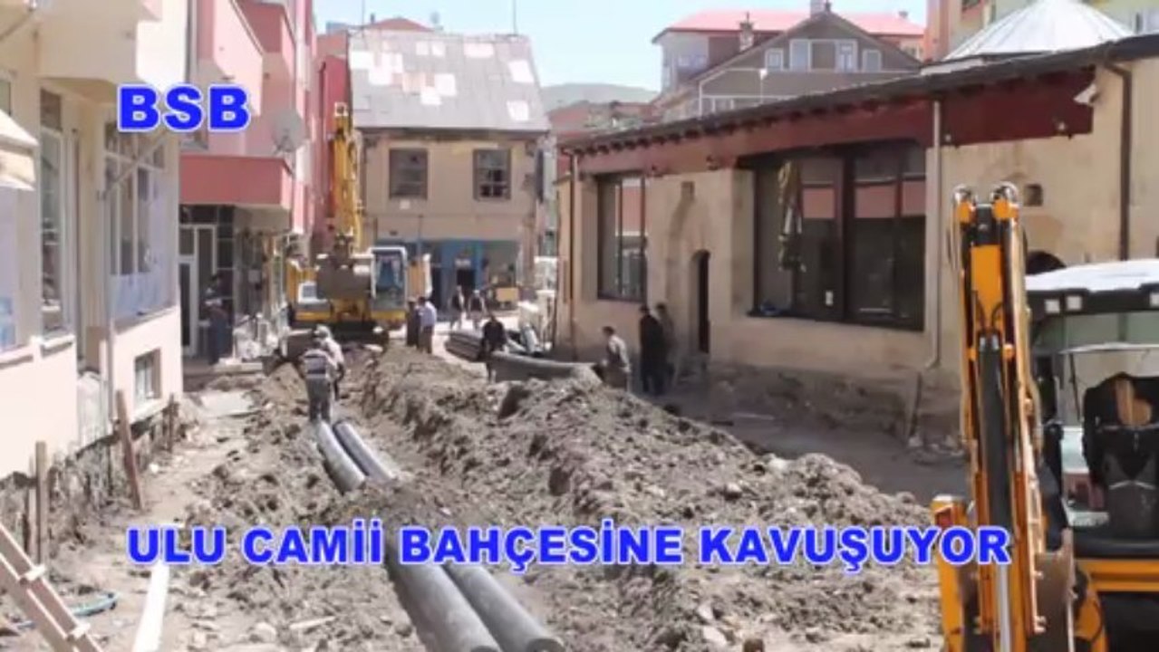 BAYBURT ULU CAMİİ BAHÇESİNE KAVUŞUYOR