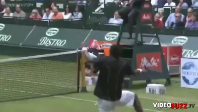 Gaël Monfils invente la feinte de smatch !