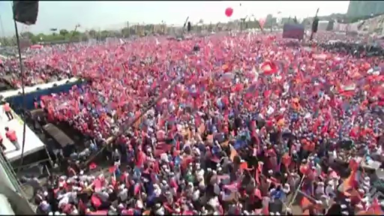 Machtkampf in Türkei: Regierung droht mit Einsatz der Armee