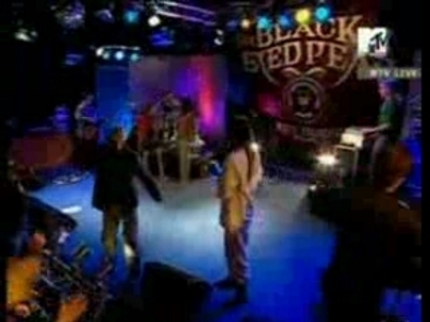 ⁣Black Eyed Peas Shut Up [MTV  2005]