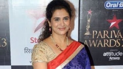 Supriya Pilgaonkar @ 11th Star Parivaar Awards 2013 !