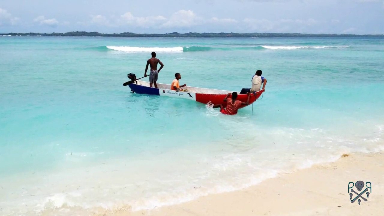 Pirogues sur l'Île Sainte Marie à Madagascar