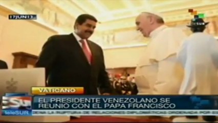 El papa se reunió 20 minutos con el presidente venezolano, Nicolás Maduro.-