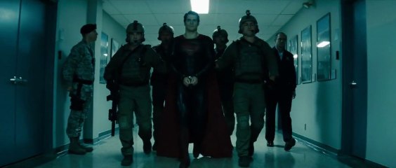 El Hombre de Acero - Trailer final en español (HD)