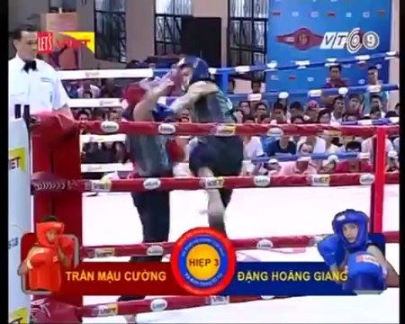 Giải võ cổ truyền - Trận 3: Võ sĩ Trần Mậu Cường (B. Thuận) - Đặng Hoàng Giang (QK 7)