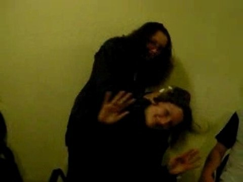 MANGEZ MOI MANGEZ MOI...