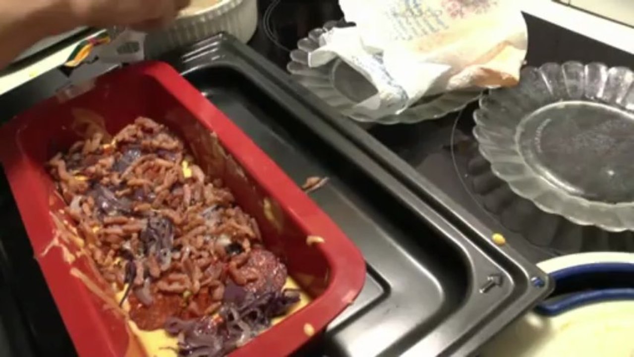 MICHOU.W-D.D. - PRESENTE - LES RECETTES D'ALAIN64 - CAKE SALE CHORIZO LARDONS ANCHOIS - 14 JUIN 2013.