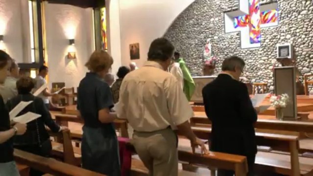 LES W-D.D. MICHOU NEWS - 16 JUIN 2013 - PAU - CE DIMANCHE A 11 HEURES LA MESSE ETAIT CELEBREE EN ANGLAIS A L'EGLISE STE THERESE .