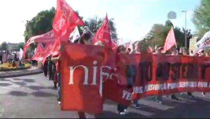 Kuzey İrlanda'da G8 protestosu