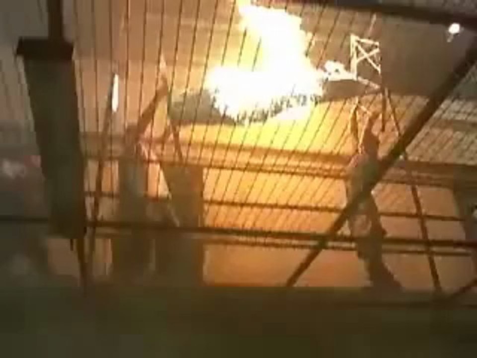 In Hell (2003) - movie trailer