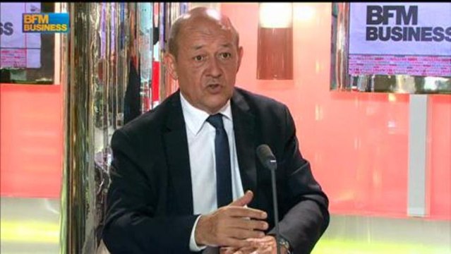 Jean-Yves Le Drian, ministre de la Défense dans Le Grand Journal - 17 juin 2/4