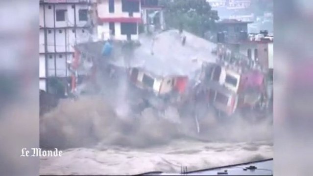 La mousson précoce entraine d'impressionnants glissements de terrain en Inde