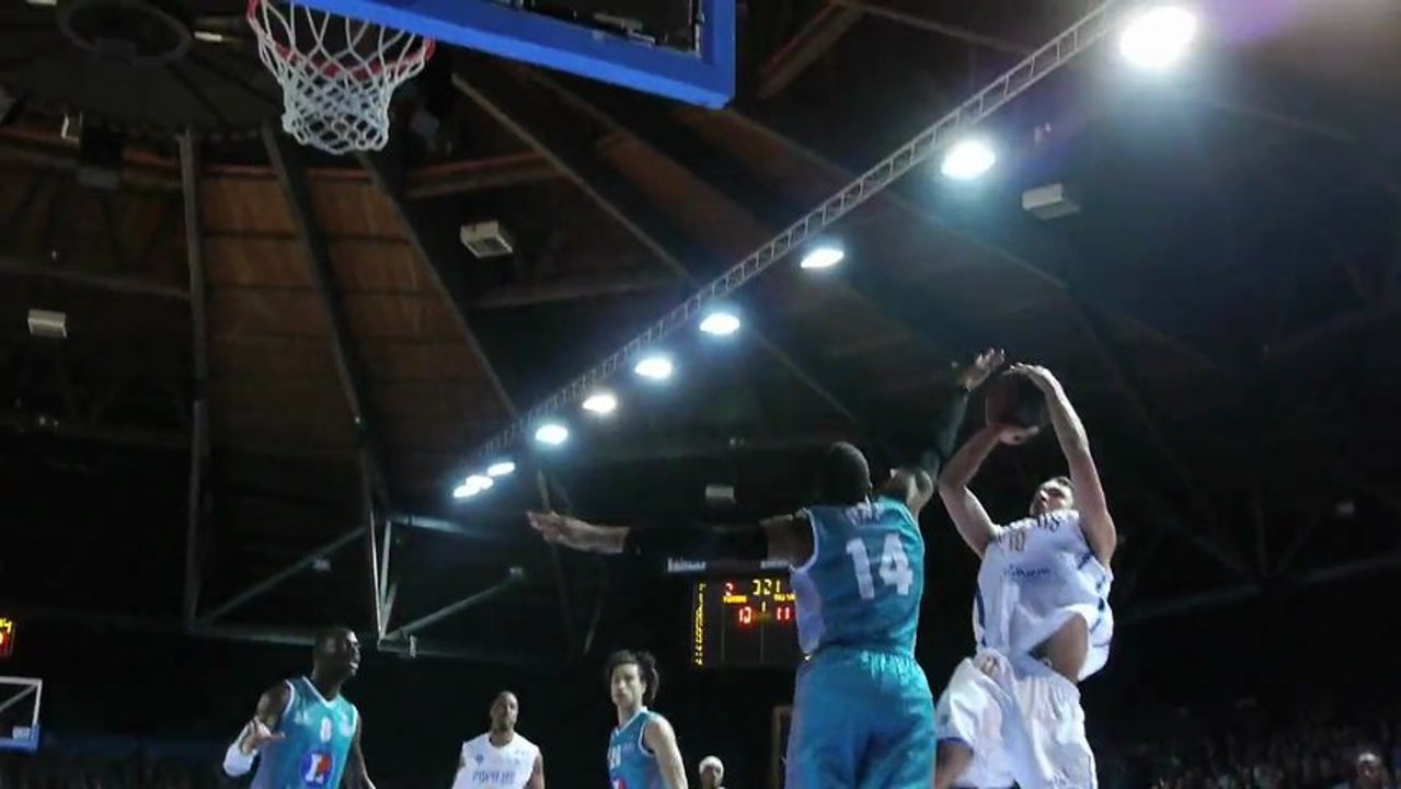 Action, PB86 : Fournier MVP du mois de Mars (2011-2012)