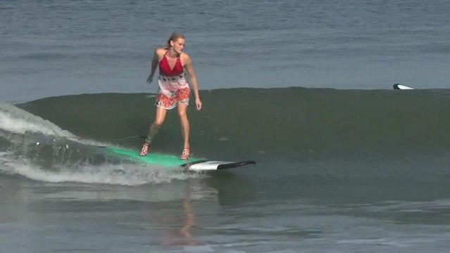 Серфинг на каблуках / Surfing with high heels