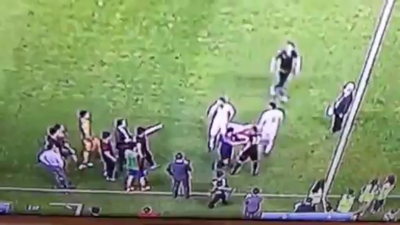 Korean bench attacking and punching Iranian keeper WCQ2013 B