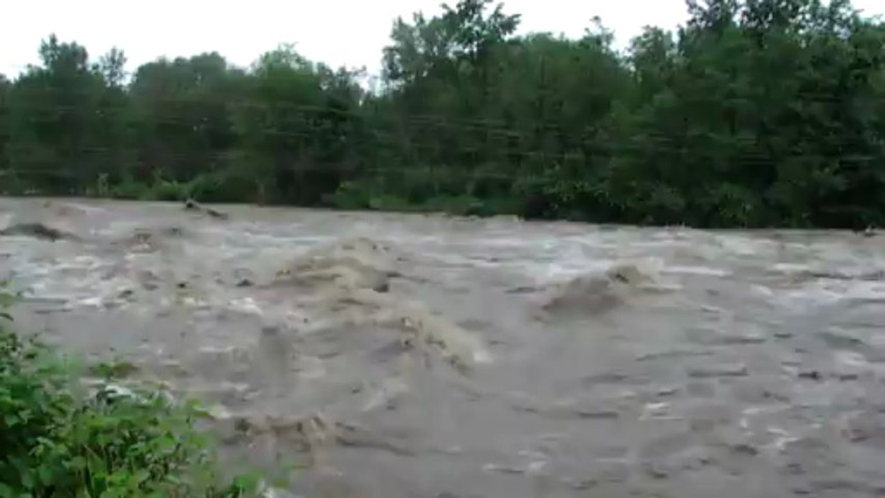 Crue du Gave de Pau 18 juin 2013