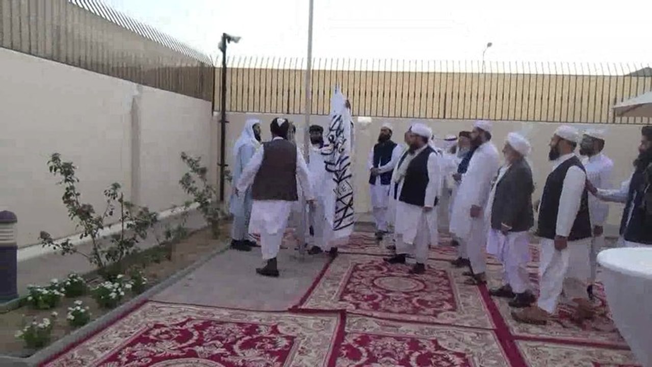طالبان په قطر کی خپل بیرغ پورته کوي