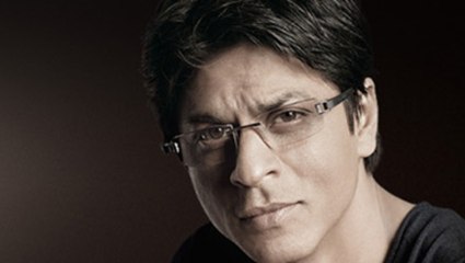 Deepika Padukone Gifts Glasses To Shahrukh Khan !