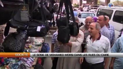Le sosie de Mohamed Morsi dans les rues du Caire