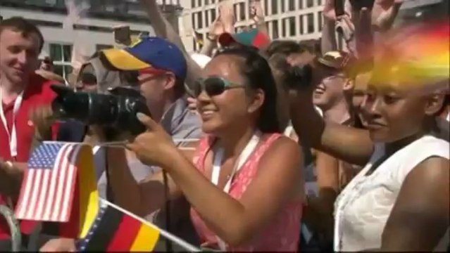 Berlin : discours symbolique d'Obama devant la porte de Brandebourg