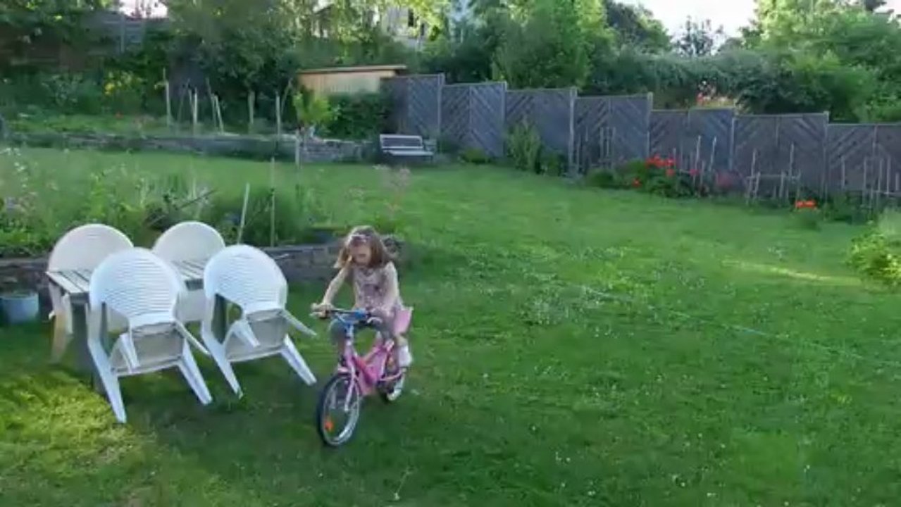 Erin fait du vélo