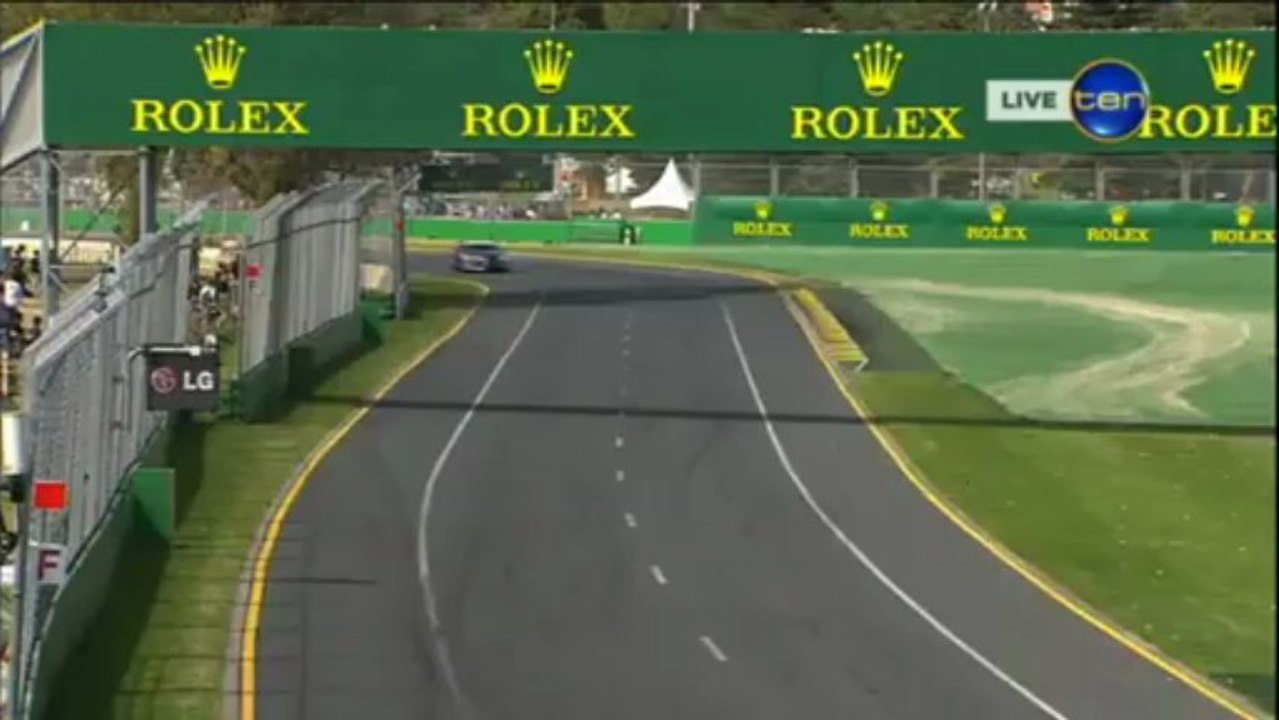 Speed Comparison: Mercedes AMG vs V8 Supercar vs F1 car