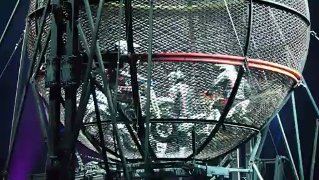 Guanghzou Circus - les motos