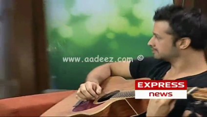 Atif Aslam  singing Karare Samose in Yeh Subha Tumhari Hai