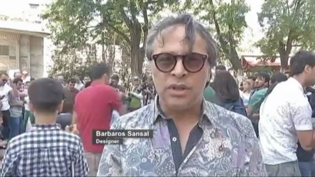 Turchia: dal silenzio alle scarpe, la protesta trova...