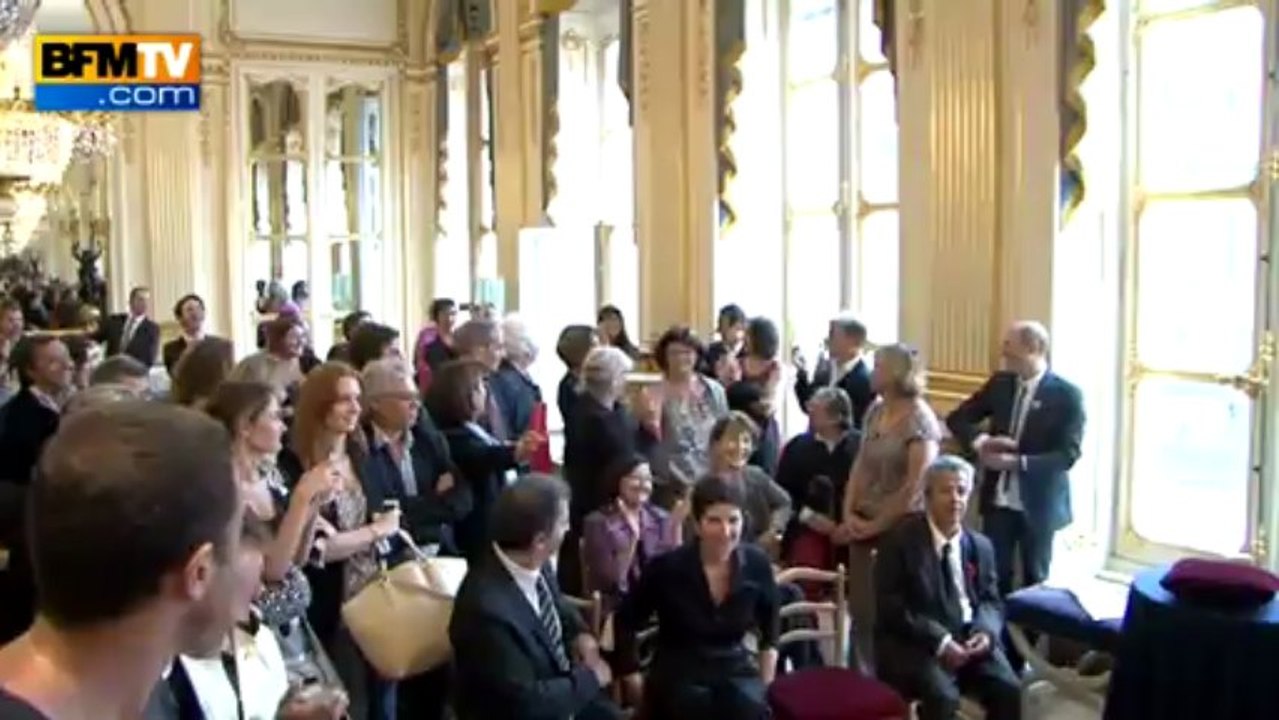 Yvan Attal demande Charlotte Gainsbourg en mariage devant les caméras - 20/06