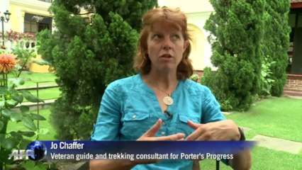 Young porters 'imperil' Nepal's trekking industry