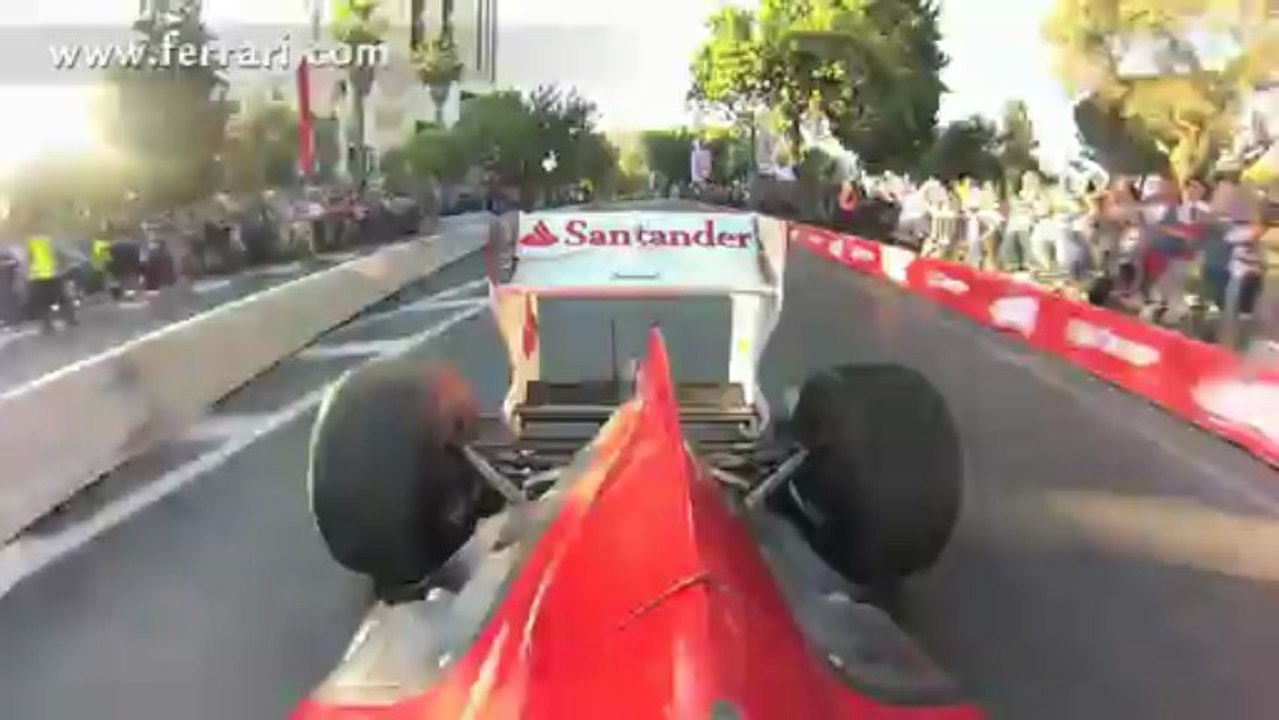 Autosital - Caméra embarquée arrière de la Ferrari F60 dans les rues de Jérusalem