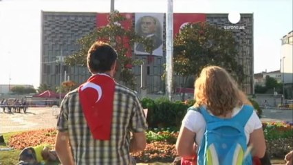 Giro di vite di Erdogan, ma in Turchia dilaga l'"uomo in...