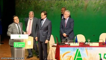 Rajoy ve clave al sector agrario para la recuperación
