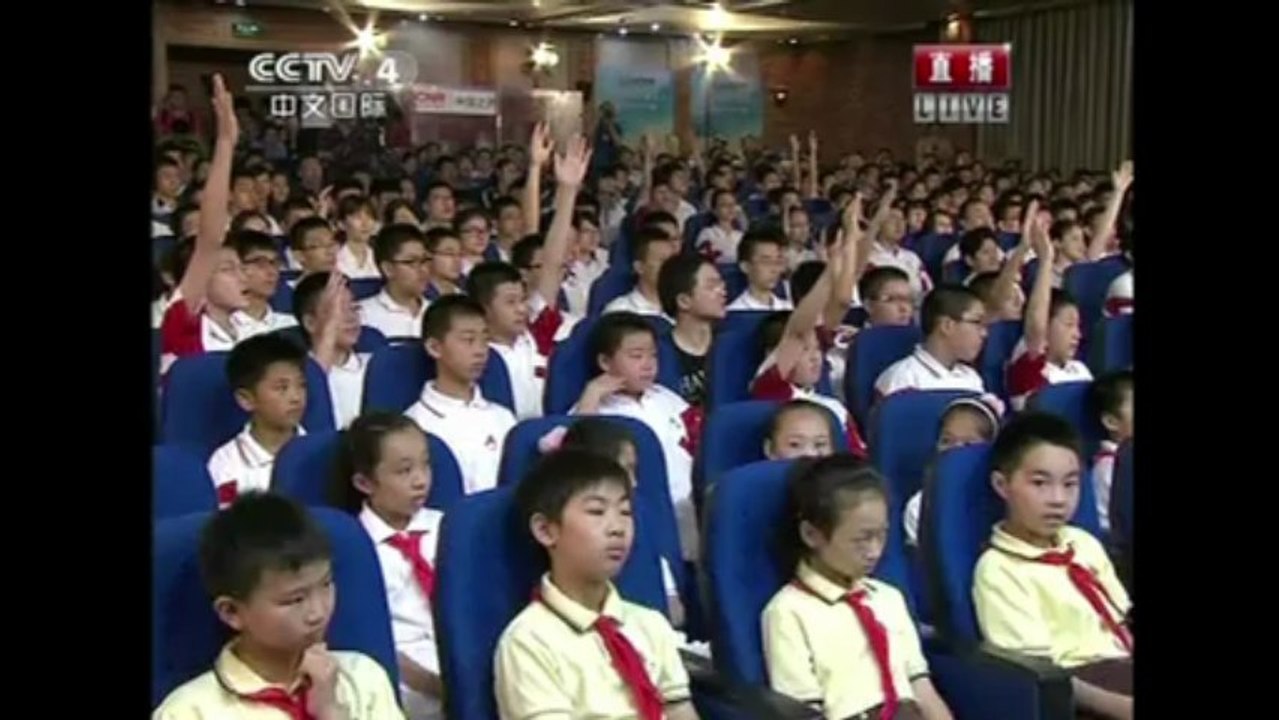 Chinese astronaut teaches lesson from space