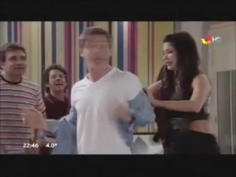 La escena sexy de Adrián Suar con Andrea Rincón en Solamente vos