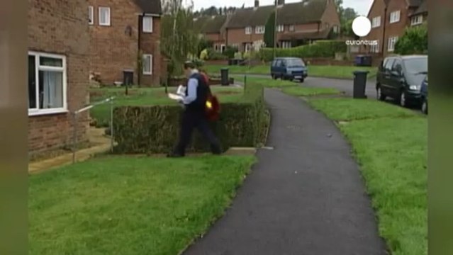 British Royal Mail workers vote against privatisation