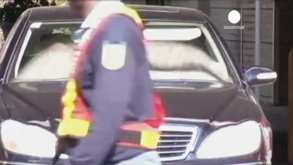 Mandela: les visites à l'hôpital continuent