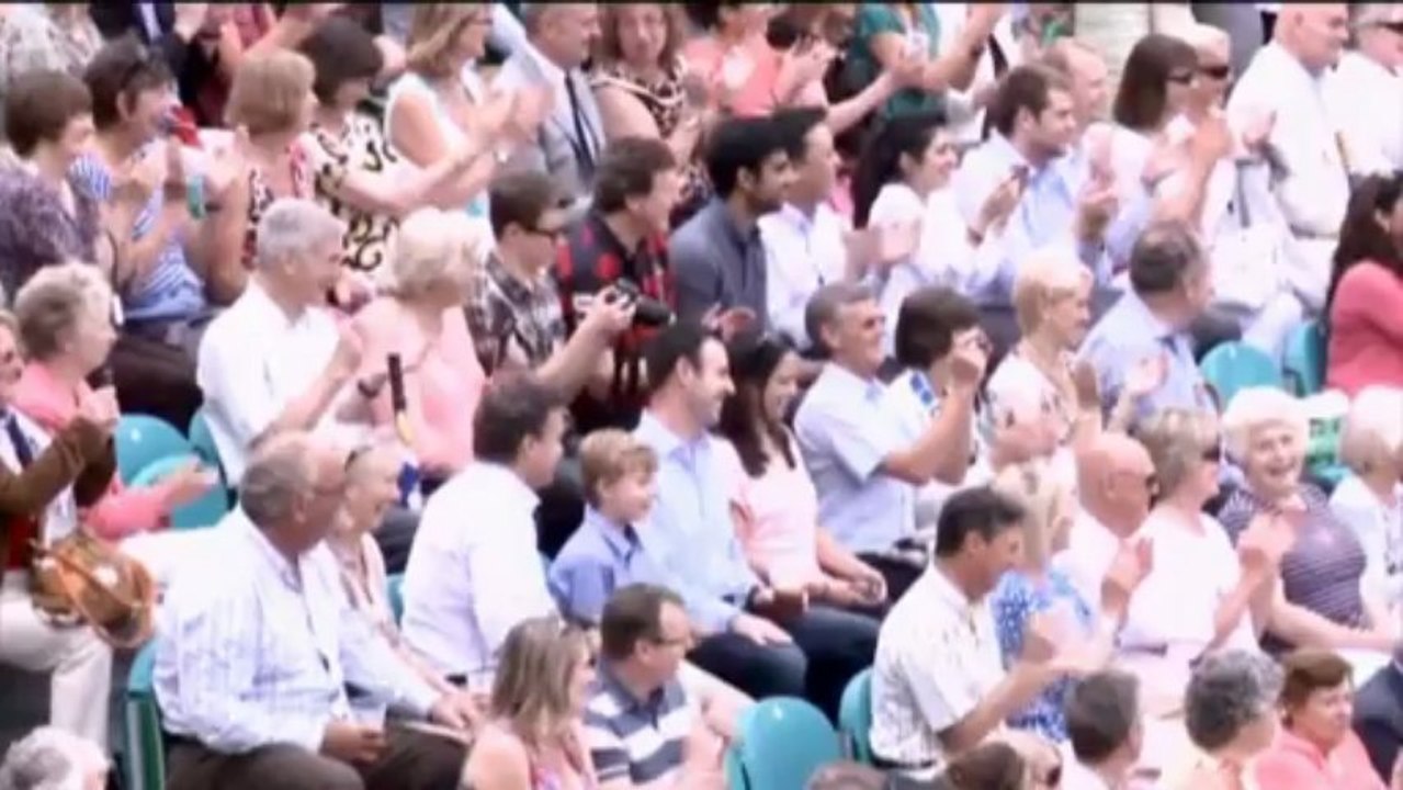 Boodles: Dojokovic mimt die Sharapova