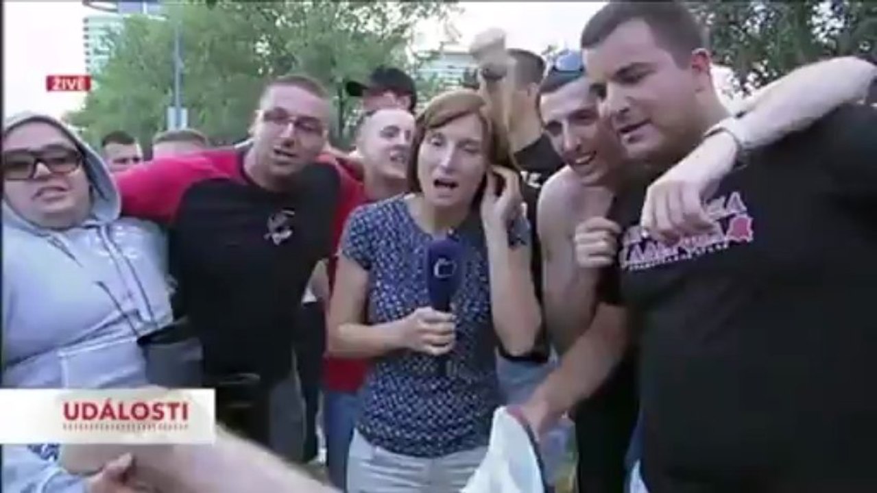 The best news videobombs ever...