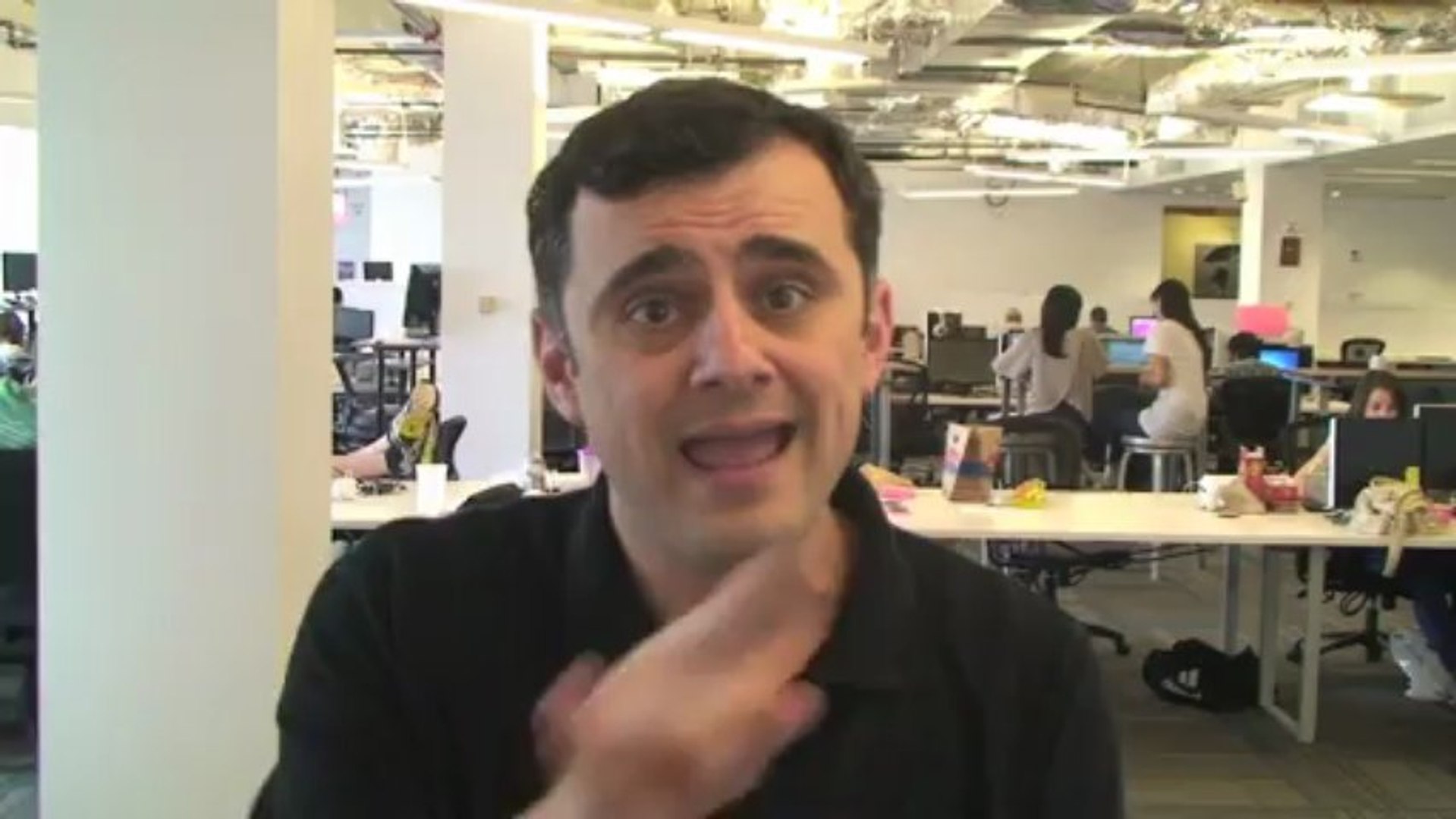 ⁣Gary Vaynerchuk on Vine and Instagram Video
