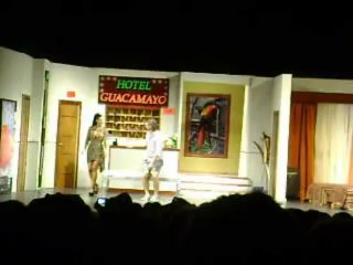 Pedro y elenco Viaje de Locura en función de Lomas de Zamora 8 - 19 de Junio