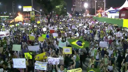 Clashes in Salvador between protesters and police