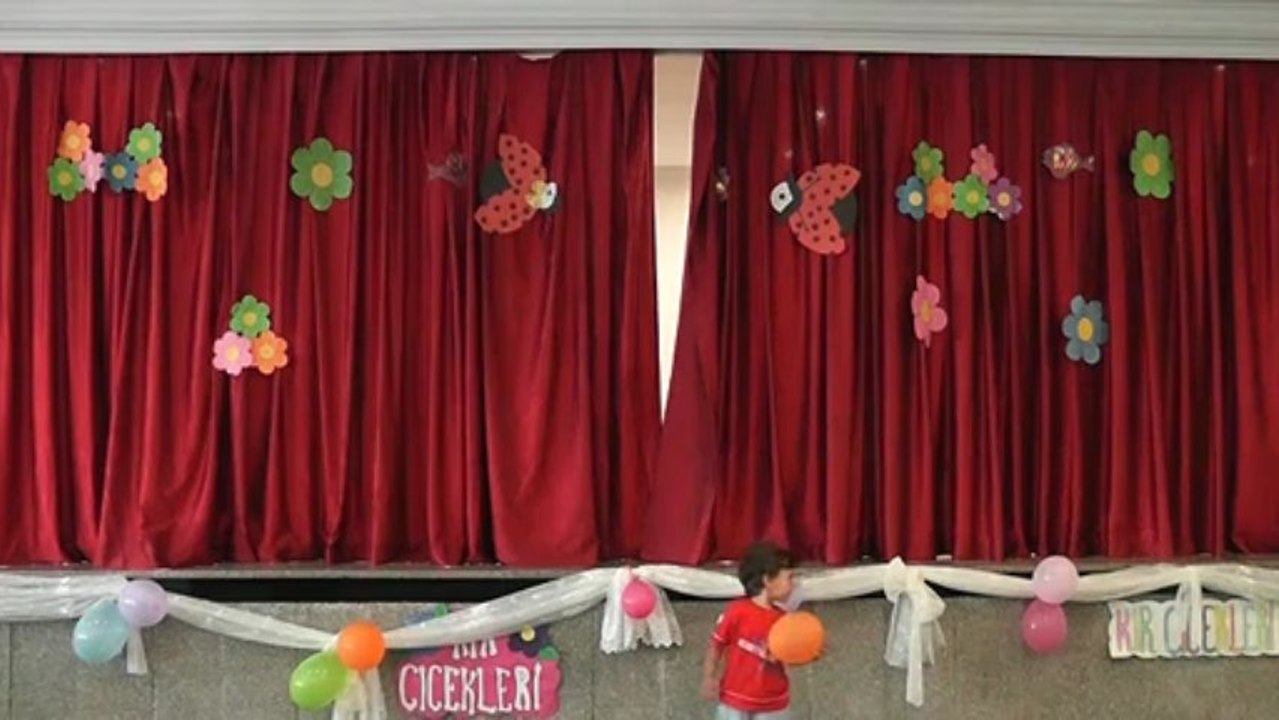 ZeynepDer Kır Çiçekleri Çocuk Kulübü Yıl Sonu Programı Bölüm 1