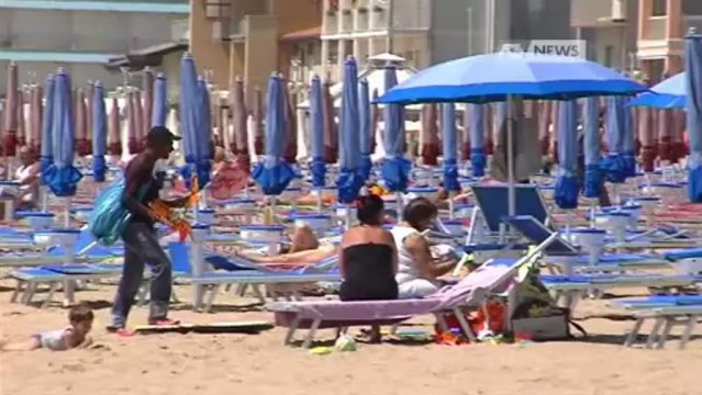 CONTRASTO AI VENDITORI ABUSIVI