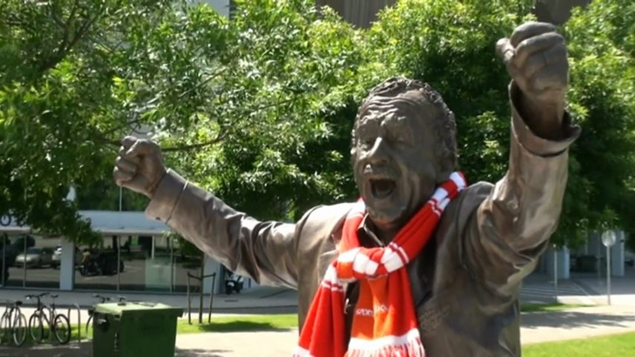 Estatua MANOLO PRECIADO, Sporting de Gijón. Asturias