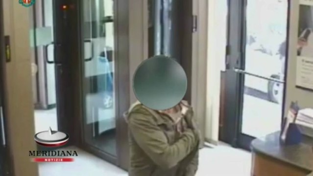 Quando il dettaglio ti incastra. Fermato rapinatore 42enne, lascia le chiavi del motorino in banca